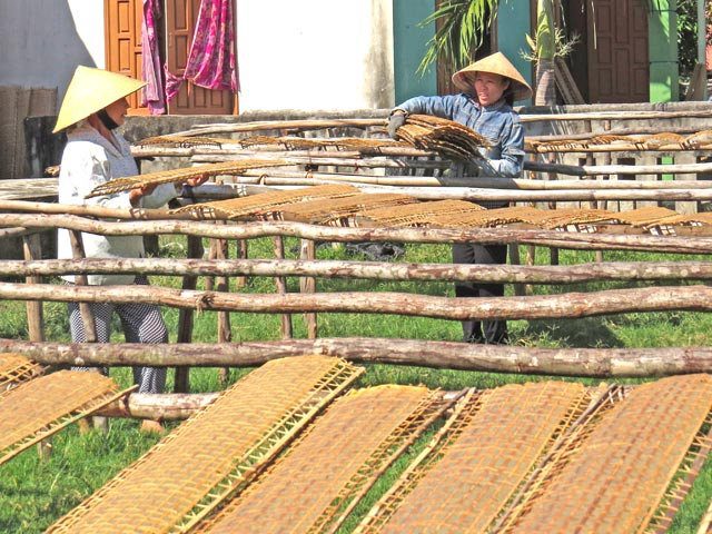 Tân An: Làng bánh tráng trăm tuổi