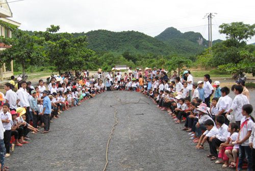 Đưa văn hóa về với bản làng