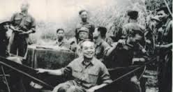 Vũ Xuân Cẩn và chiếc gậy “Linh thọ” khắc đầu chim Cưu