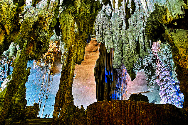 Thạch nhũ trong động Phong Nha
