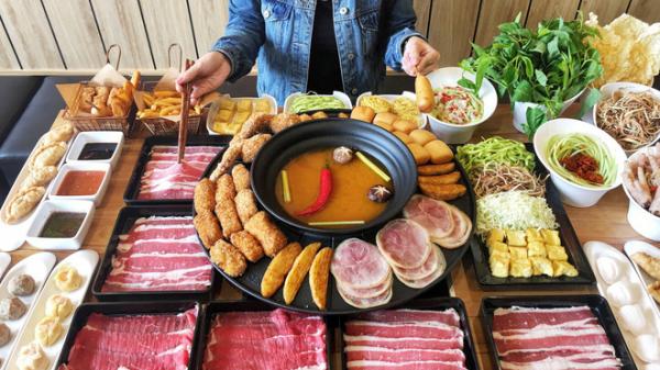 Những kiểu ăn lẩu “độc nhất vô nhị“ đang được giới trẻ Hà Nội check-in nhiệt tình trên mạng xã hội