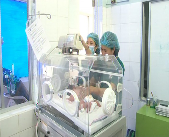 Áp dụng thành công kỹ thuật đóng ống động mạch bằng thuốc Áp dụng thành công kỹ thuật đóng ống động mạch bằng thuốc