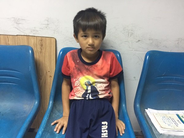 Bán cả vụ ngô ông cũng không đủ tiền mua thuốc cho cháu