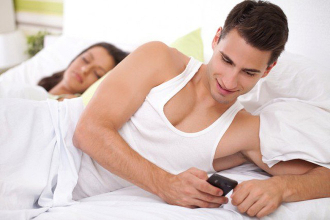 Câu hỏi chị em cứ hay thắc mắc: Tại sao đàn ông ngoại tình nhưng vẫn không muốn bỏ vợ? Thì ra lý do là đây