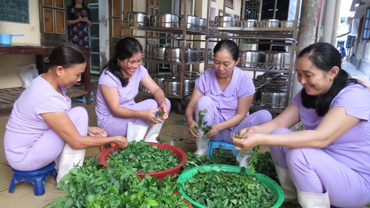 Chủ động bảo đảm ATVSTP cho học sinh bán trú