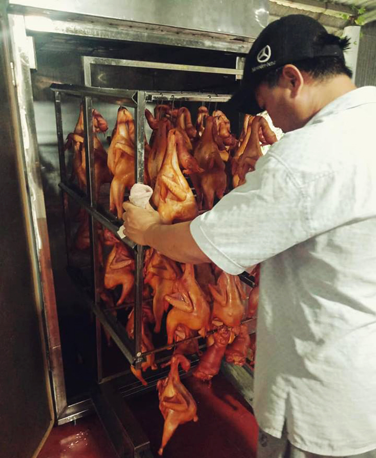 Chuyện một HTX bền bỉ xây dựng thương hiệu gà sạch