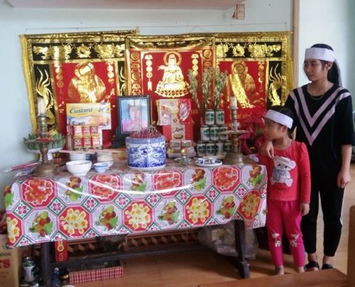 Con đường phía trước của ba đứa trẻ mồ côi cha mẹ...