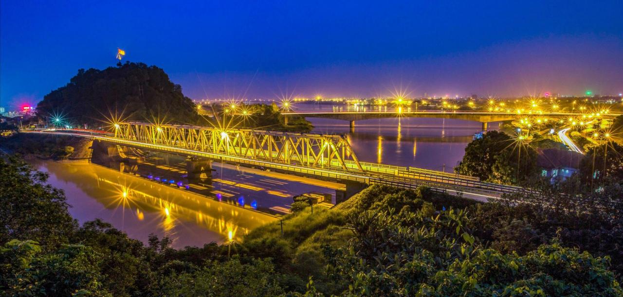 'Dấu ấn Việt Nam': Đi dọc dải đất hình chữ S trên những chuyến tàu hỏa