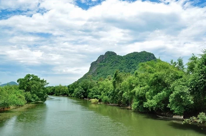 Đầu năm về Quảng Bình chiêm ngưỡng cảnh sắc nên thơ, trữ tình Trên Đỉnh Núi Thần Đinh