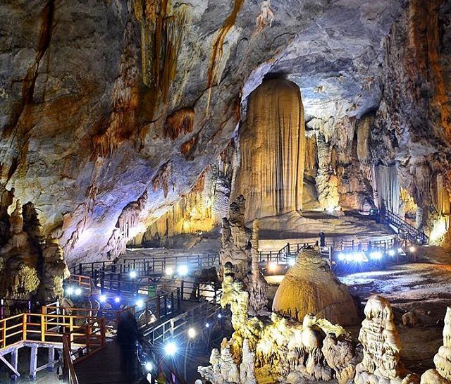 Mê mải với chốn “hoàng cung trong lòng đất” ở Quảng Bình