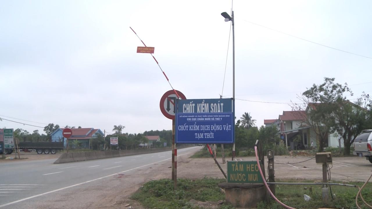 Quảng Bình thành lập hai chốt kiểm dịch trên Quốc lộ 1 và đường Hồ Chí Minh... Quảng Bình thành lập hai chốt kiểm dịch trên Quốc lộ 1 và đường Hồ Chí Minh...