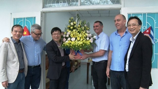 Tết Nguyên đán của những chuyên gia y tế Cuba tại Việt Nam Tết Nguyên đán của những chuyên gia y tế Cuba tại Việt Nam