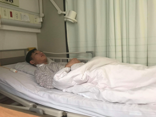 Xót xa hoàn cảnh nam du học sinh mắc bệnh hiểm nghèo không đủ điều kiện về nước