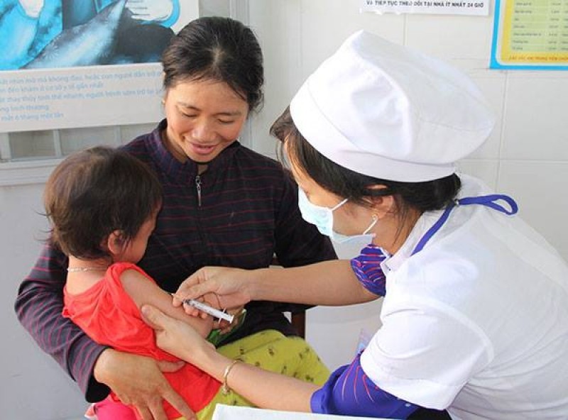Chiến dịch tiêm chủng bổ sung vắc xin sởi - rubella (MR) cho trẻ từ 01 - 05 tuổi Chiến dịch tiêm chủng bổ sung vắc xin sởi - rubella (MR) cho trẻ từ 01 - 05 tuổi