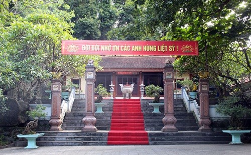 Hang Tám Cô và con số 8 trùng lặp lạ kỳ day dứt lòng người Hang Tám Cô và con số 8 trùng lặp lạ kỳ day dứt lòng người