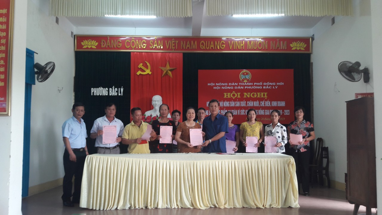 Hội Nông dân TP. Đồng Hới: Ký cam kết sản xuất, chăn nuôi, chế biến, kinh doanh nông sản, thực phẩm...