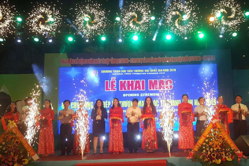Khai mạc hội chợ công nghiệp và thương mại quốc tế Quảng Bình năm 2019 