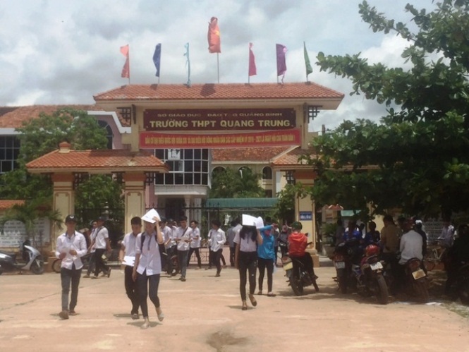Không để thí sinh đến điểm thi muộn do ùn tắc giao thông