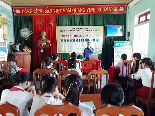Mặt trận Tổ quốc Việt Nam tỉnh và Sở Y tế tỉnh phối hợp triển khai thực hiện công tác tuyên truyền,...
