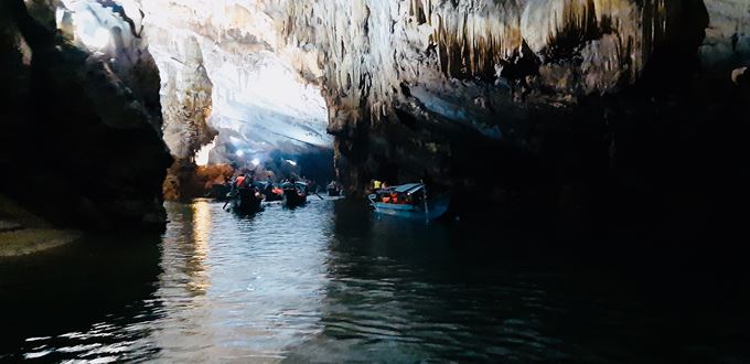 Những điểm check-in ngoạn mục tại động Phong Nha và Thiên Đường, Quảng Bình
