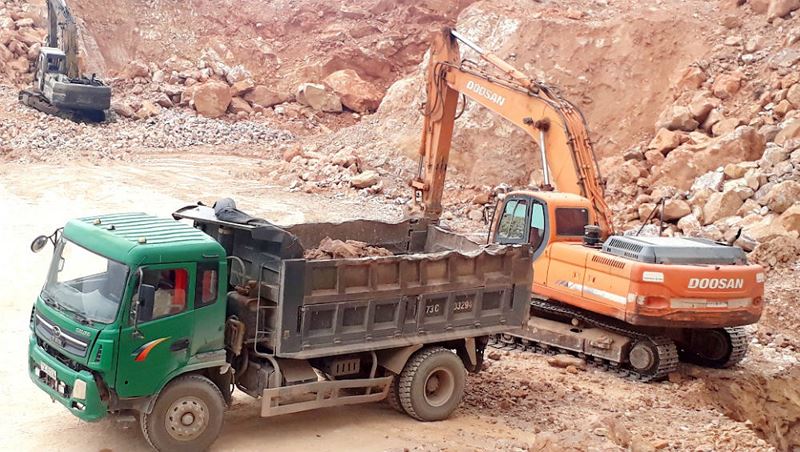Bất thường quan điểm của Trưởng phòng TN&MT huyện Quảng Ninh (Quảng Bình) trước đường dây trộm khoáng sản Bất thường quan điểm của Trưởng phòng TN&MT huyện Quảng Ninh (Quảng Bình) trước đường dây trộm khoáng sản