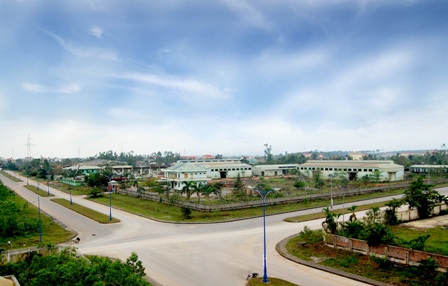 Các Khu Kinh tế, Khu Công nghiệp của tỉnh đã thu hút được 125 dự án với tổng mức đầu tư 49,9 nghìn...