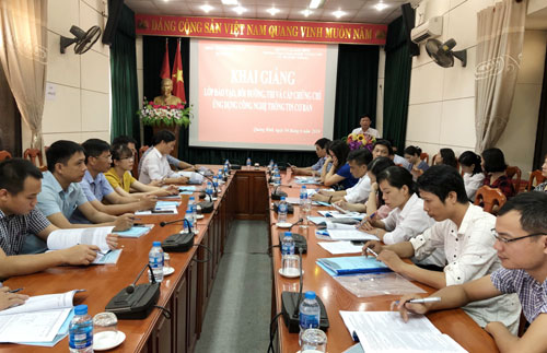 Khai giảng lớp đào tạo, bồi dưỡng, thi và cấp Chứng chỉ Ứng dụng Công nghệ thông tin 