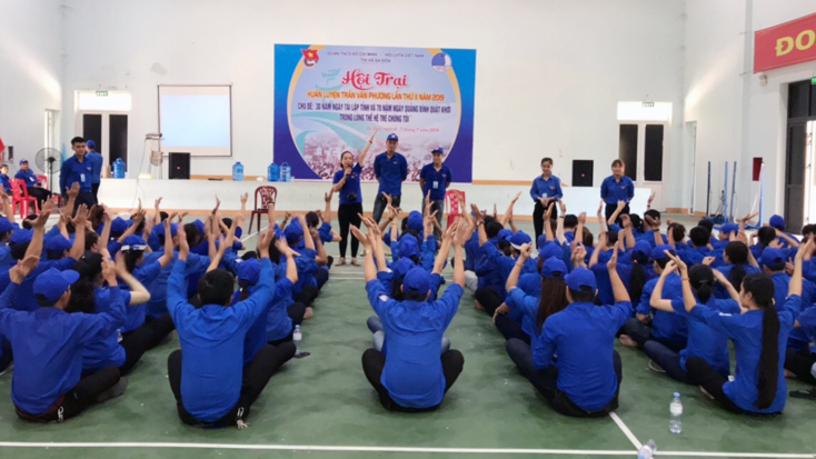 Khai mạc hội trại huấn luyện Trần Văn Phương
