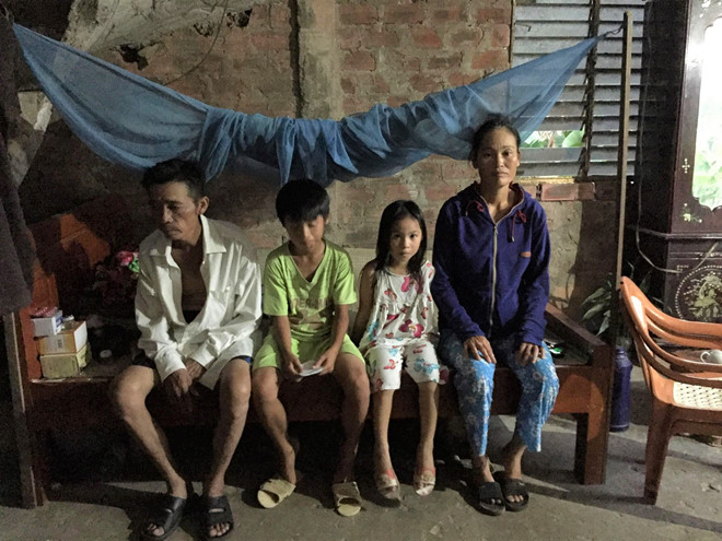 Lá lành đùm lá rách: Xót xa tình cảnh của một học sinh lớp 12 Lá lành đùm lá rách: Xót xa tình cảnh của một học sinh lớp 12