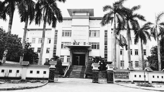 Quảng Bình: Cha thần tốc bổ nhiệm con ngồi ghế lãnh đạo sau 36 ngày làm nhân viên