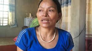 Cuộc trùng phùng đẫm nước mắt của hai phụ nữ sau 25 năm lưu lạc xứ người