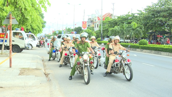 Huyện Bố Trạch: Tăng cường tấn công trấn áp tội phạm, bảo đảm an ninh, trật tự trên địa bàn Huyện Bố Trạch: Tăng cường tấn công trấn áp tội phạm, bảo đảm an ninh, trật tự trên địa bàn