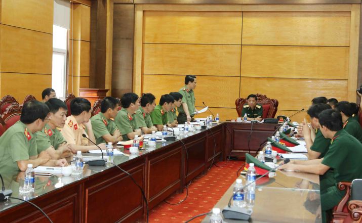 Quân khu 4- kiểm tra công tác diễn tập thực binh A2 tại Công an Quảng Bình