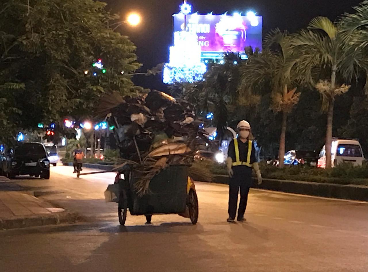 Quảng Bình: Đổi lịch thu gom rác vì ảnh hưởng người dân, du khách