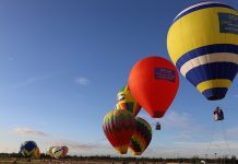 Lễ hội khinh khí cầu quy tụ các khinh khí cầu từng tham dự festival nổi tiếng châu Á và trong nước,