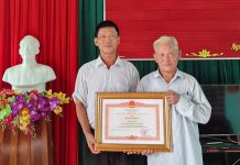 Làng văn hoá Tả Phan Thôn Tả Phan, xã Duy Ninh (Quảng Ninh) vinh dự được Thủ tướng Chính phủ tặng bằng khen vì đã có thành tích trong thực hiện phong trào “Toàn dân đoàn kết xây dựng đời sống văn hoá” giai đoạn 2000-2020”.