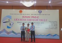 Khai mạc liên hoan ảnh nghệ thuật khu vực Bắc Trung bộ lần thứ 28 năm 2022 Ban tổ chức trao giải nhất cho NSNA Lê Đức Thành