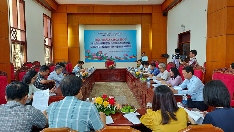 Các đại biểu tham dự hội thảo