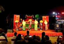 Nhiều tiết mục biểu diễn nghệ thuật truyền thống hút khách mỗi dịp tổ chức chương trình chào năm mới.