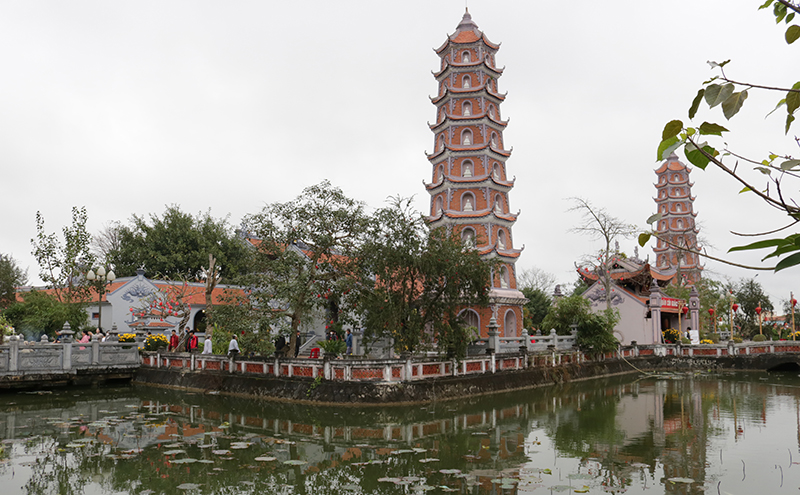 Chùa Hoằng Phúc nằm trong bản đồ du lịch tâm linh của du khách cả nước.