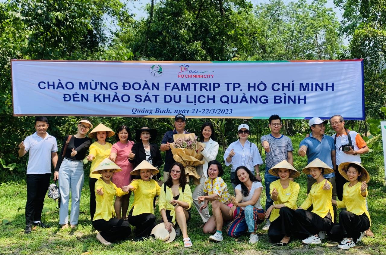 Đoàn famtrip khảo sát khu du lịch sinh thái OZO Park.