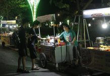 Các mặt hàng ẩm thực đơn điệu, thiếu bản sắc địa phương, khó để hấp dẫn du khách.