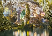 Động Phong Nha-đệ nhất kỳ quan. (Nguồn: Tư liệu Phong Nha-Kẻ Bàng).