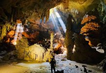 Khám phá hang Ô Rô-hang Hoàn Mỹ là một trong các sản phẩm du lịch đang trong quá trình thử nghiệm. Ảnh: Công ty TNHH đầu tư Đoàn Gia Quảng Bình.