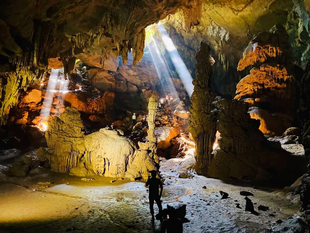 Khám phá hang Ô Rô-hang Hoàn Mỹ là một trong các sản phẩm du lịch đang trong quá trình thử nghiệm. Ảnh: Công ty TNHH đầu tư Đoàn Gia Quảng Bình.