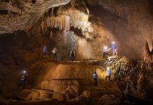 Bàn chuyện gỡ khó cho du lịch Ngành Du lịch đặt mục tiêu đến năm 2025, tổng số khách đến Quảng Bình đạt 7-8 triệu lượt.