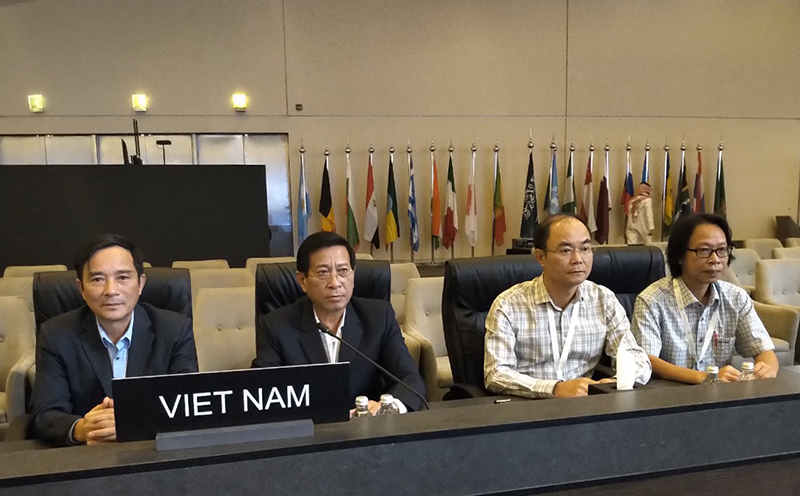 Đại diện lãnh đạo Ban Quản lý VQG PN-KB và Sở Văn hóa- Thể thao tỉnh Quảng Bình tham gia phái đoàn của Việt Nam tham dự kỳ họp.