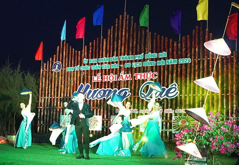 Chương trình âm nhạc chào mừng lễ hội 