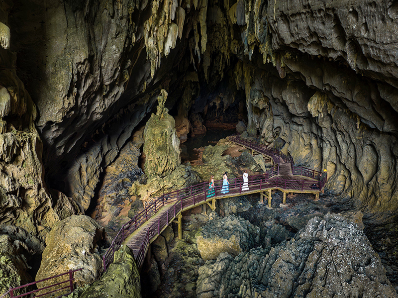 Điểm du lịch sông Chày-hang Tối luôn thu hút du khách.
