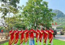 Lan tỏa hoạt động dân vũ chào mừng 70 năm Chiến thắng Điện Biên Phủ Phụ nữ xã Trường Sơn (Quảng Ninh) hưởng ứng bài dân vũ.